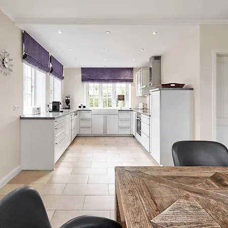 Semesterbostad Strandlöper Utersum