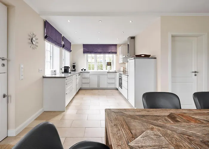 Semesterbostad Strandlöper Utersum